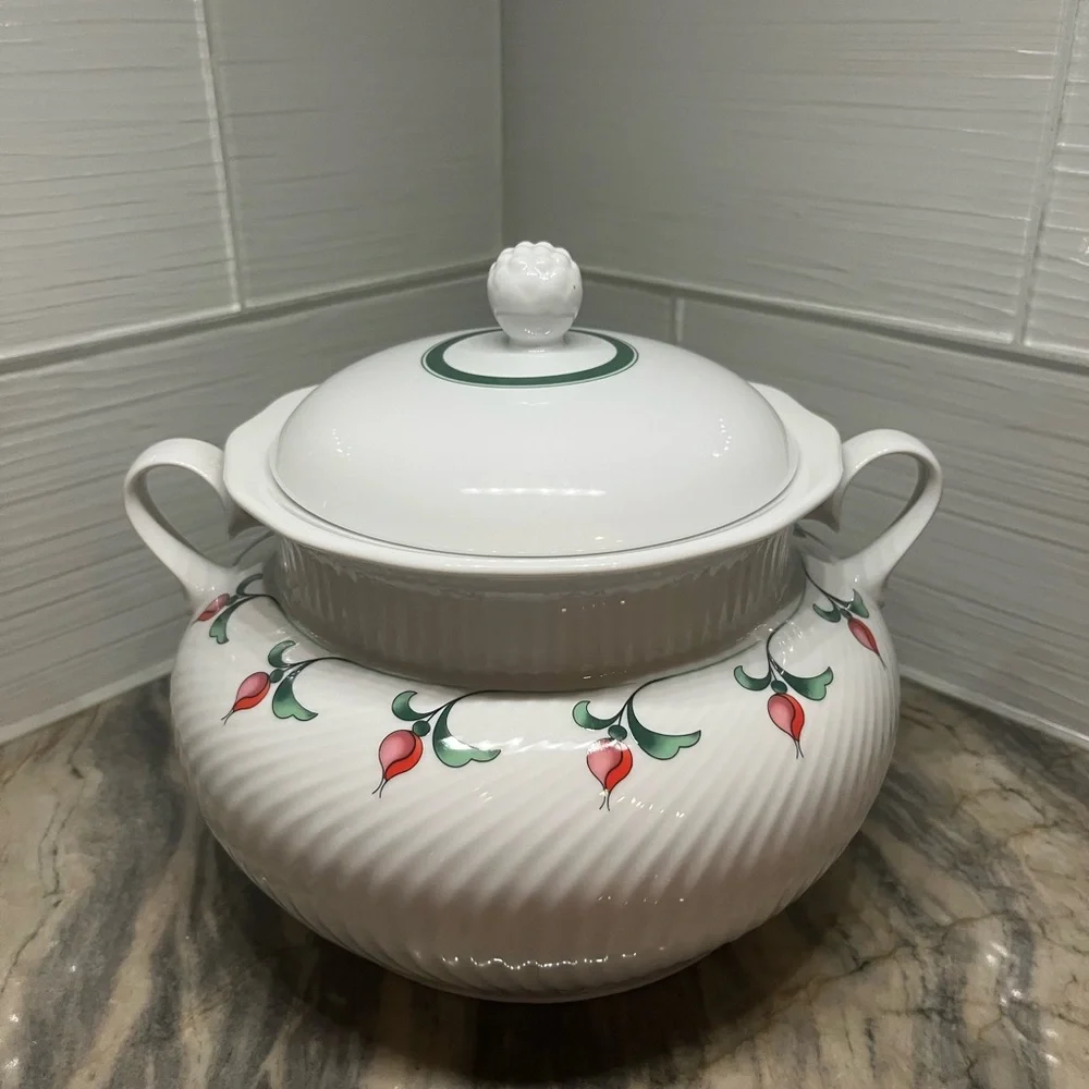 Vintage Dansk Rosebud Covered Soup Tureen 8 ½” wide With Two Handles